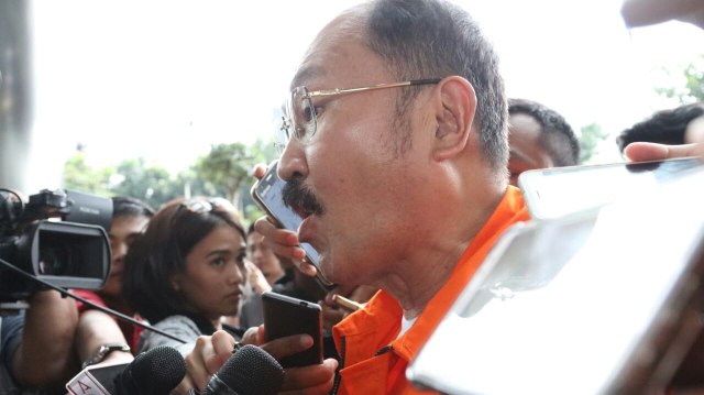 Fredrich Yunadi di KPK  (Foto: Puti Cinintya Arie Safitri/kumparan)