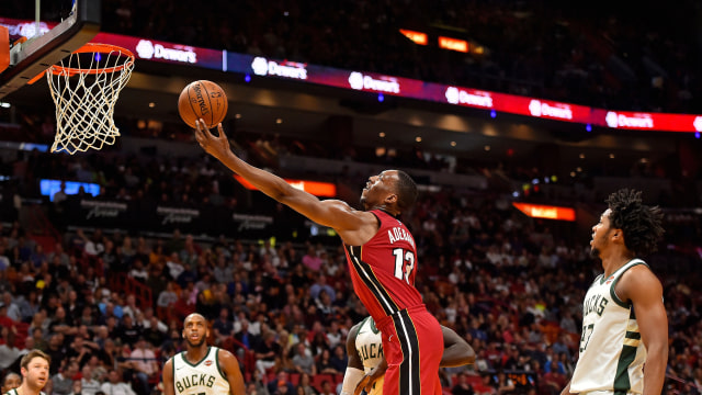 Miami Heat kalahkan Milwaukee Bucks. (Foto: Reuters/Jasen Vinlove)