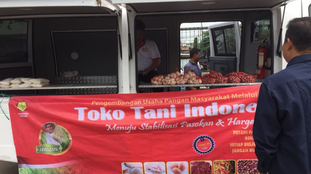 Mobil toko tani Indonesia, Pasar Induk Cipinang  (Foto:  Abdul Latif/kumparan)