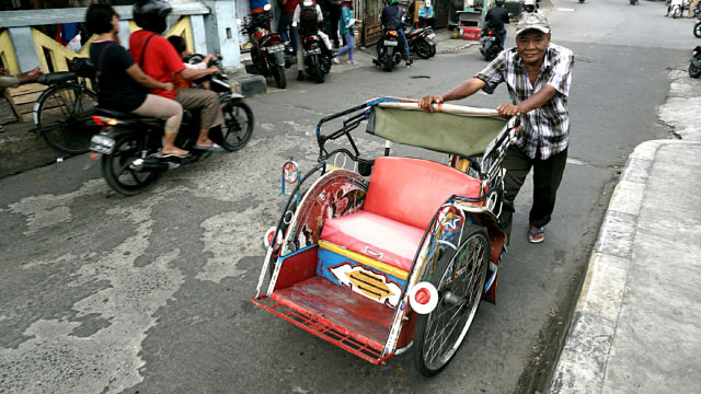 Menghidupkan kembali becak di Jakarta. Foto: Helmi Afandi/kumparan