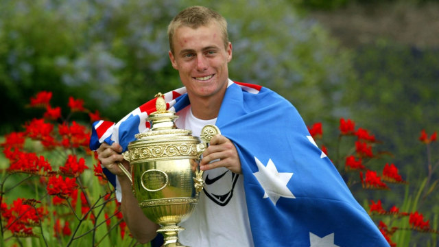 Hewitt jadi kampiun di Wimbledon. (Foto: AFP/Gerry Penny)