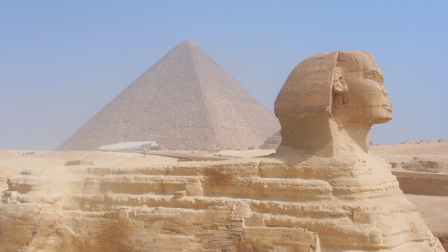 Ilustrasi piramida di Mesir. (Foto: auntmasako via Pixabay)