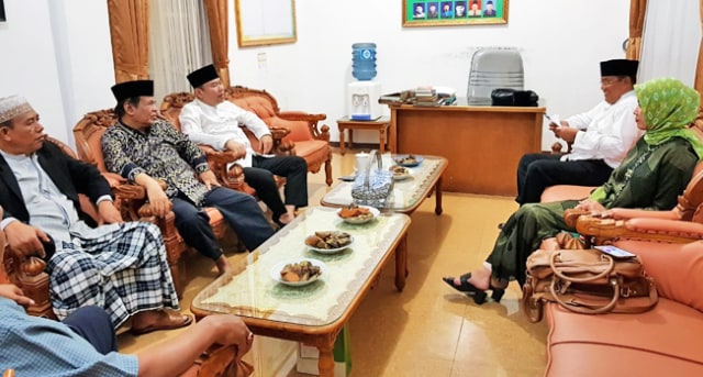 Pasangan Mulia Gencar Silaturahmi ke Ponpes dan Tokoh Ulama Sukabumi