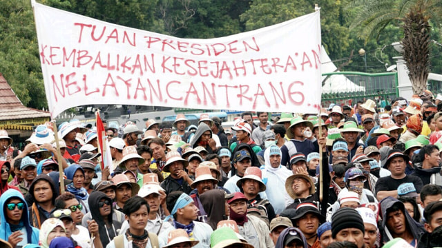 Aksi Nelayan Cantrang di Monas. (Foto: Helmi Afandi/kumparan)