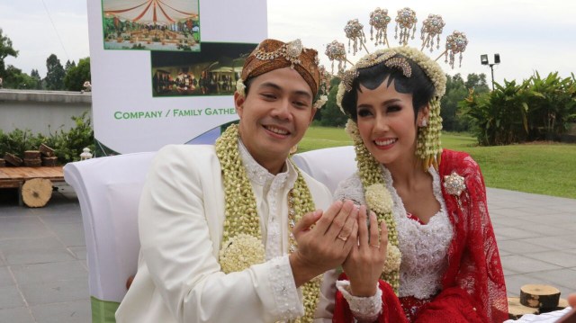 Pernikahan Ardina Rasti dan Arie Dwi Andika (Foto: Puti Cinintya Arie Safitri/kumparan)