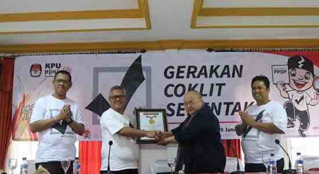 Kegiatan Mencoklit KPU Pecahkan Rekor Muri