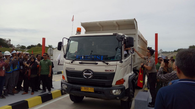 Tinjau Proyek Tol Trans Sumatera, Jokowi Ingin Progresnya Semakin Cepat (348537)