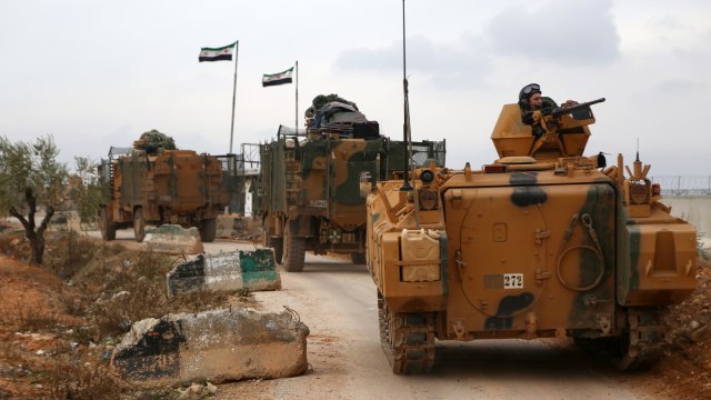 Pasukan Turki masuk ke Suriah (Foto: AFP/Nazeer Al-Khatib)