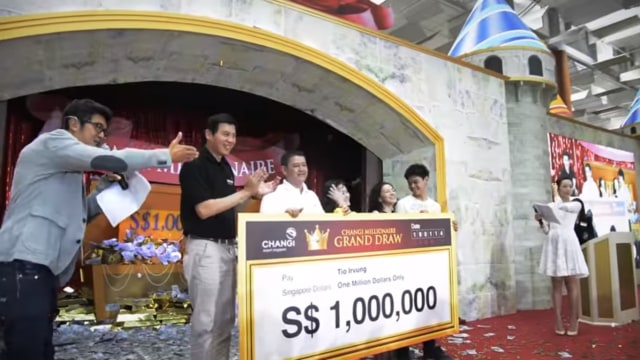 Irvung Tio, pemenang tahun 2014 (Foto: youtube Changi Airport)