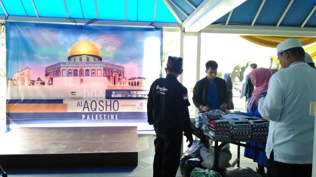 Aksi Galang Dana untuk Palestina (Foto: Yuana Fatwalloh/kumparan)