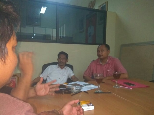 Dana Rutilahu Disunat Oknum, Warga Tambun Selatan Datangi Kantor DPRD Bekasi