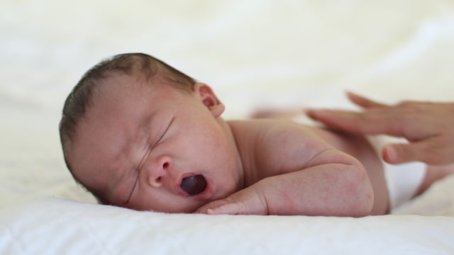 Bayi mengantuk (Foto: Pixabay)