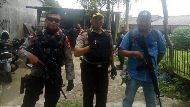 Polisi grebek Kampung Ambon, Cengkareng, Jakbar (Foto: Dok. Istimewa)