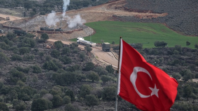 Serangan Roket Suriah ke Turkey (Foto: AFP)