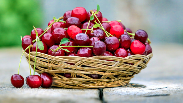 Cegah Penuaan dan Jerawat, Ini Manfaat Buah Ceri untuk Kesehatan Kulit. Foto: Pixabay