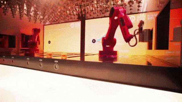 Robot bartender di bar Amerika Serikat (Foto: TheTipsyRobot/Youtube)