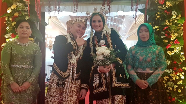 Pernikahan Gub Kalteng, Sugianto S. & Yulistra I. (Foto: Dok. Saleh Husin)