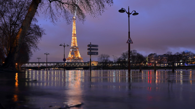 Banjir di Paris (Foto: REUTERS/Gonzalo Fuentes)