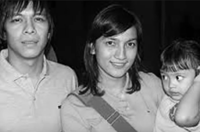 Ariel Noah dan Sarah Amalia (Foto: Youtube/ Noah Band Indonesia)