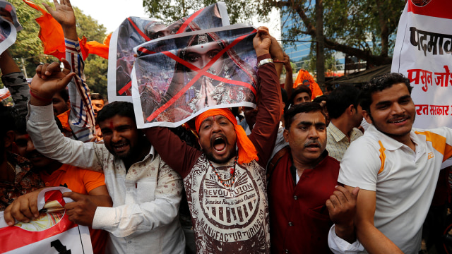 Unjuk rasa karena kontravensi film Padmaavat (Foto: REUTERS/Danish Siddiqui)