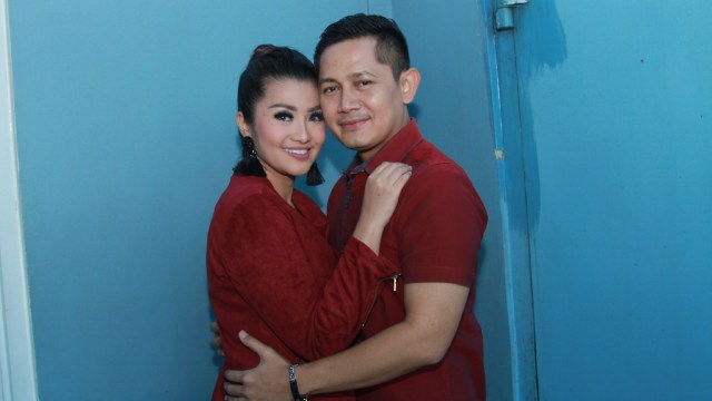 Fitri Carlina dan Hendra (Foto: Munady Widjaja)