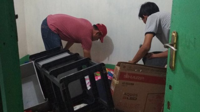 Penggeledahan rumah bandar narkoba. (Foto: Dok. Istimewa)