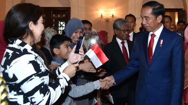 Jokowi temui WNI di Pakistan. (Foto: Dok. Biro Pers Istana)