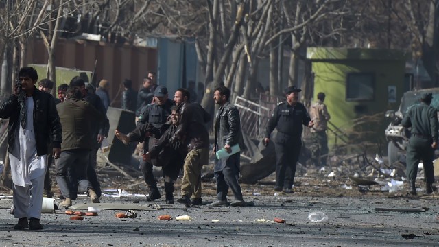 Ledakan bom mobil di Afghanistan (Foto: AFP/Wakil Kohsar)