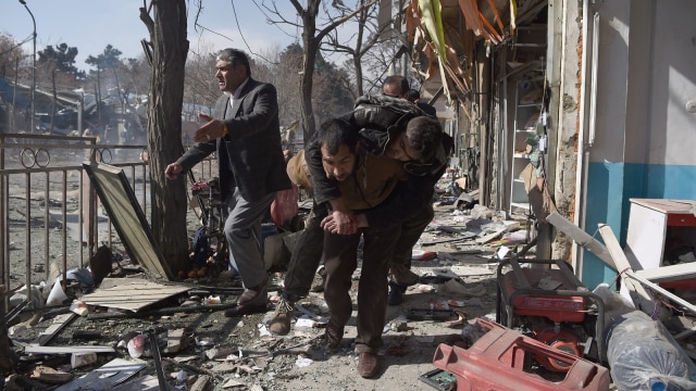 Ledakan bom mobil di Afghanistan (Foto:  AFP/Wakil Kohsar)