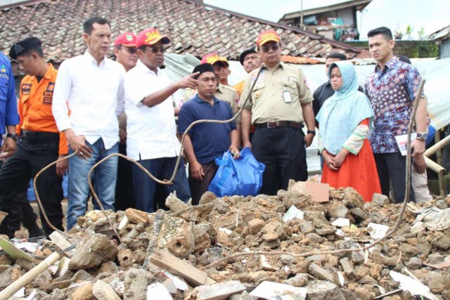 Mensos Maraton Temui Pengungsi Gempa Banten dan Jawa Barat, Salurkan Bantuan Rp2,5 miliar