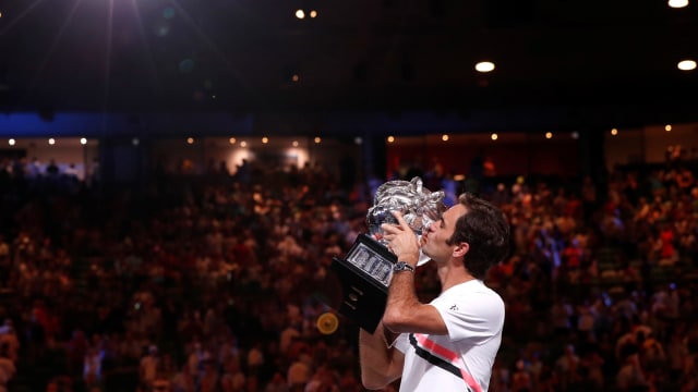 Federer juara Australia Terbuka 2018. (Foto: REUTERS/Issei Kato)