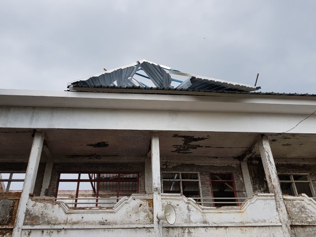 Atap Pondok Pesantren di Probolinggo Hancur Diterjang 