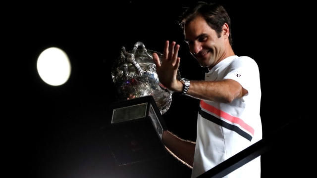 Federer menjuarai Australia Terbuka 2018. (Foto: REUTERS/Issei Kato)