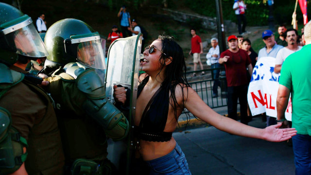 Demonstrasi di Santiago,Chili. (Foto: Reuters/Pablo Sanhueza)