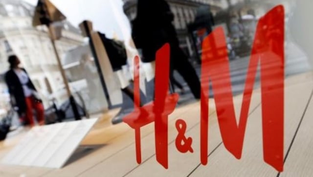 Ilustrasi logo H&M (Foto: Reuters/Regis Duvignau )
