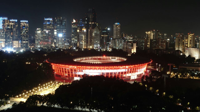 Stadion Gelora Bung Karno pada malam hari (Foto: Helmi Afandi/kumparan)