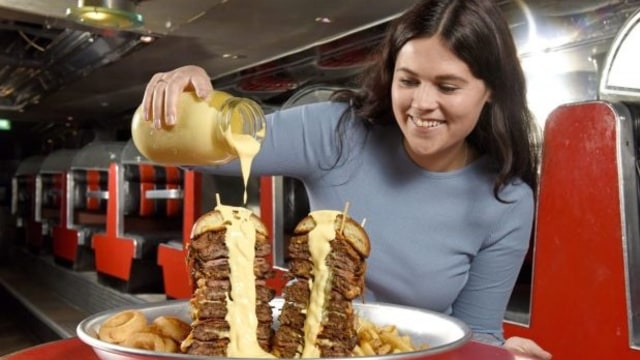 Burger raksasa 3 kg  (Foto: Dok. Food Network)