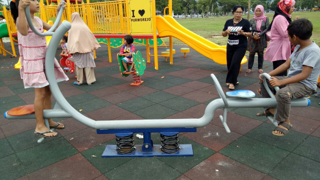 Taman Bermain Terbesar Di Purworejo Terancam Rusak Lebih Cepat Kenapa Kumparan Com