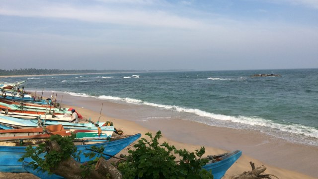 Suasana pantai di Tangalle, Sri Lanka (Foto: Dok. Ratripuspita Noor Jasmina)
