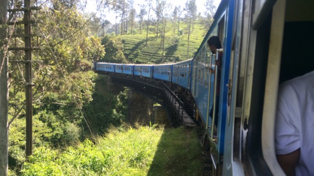 Kereta menuju ke Kandy, Sri Lanka (Foto: Dok. Ratripuspita Noor Jasmina)