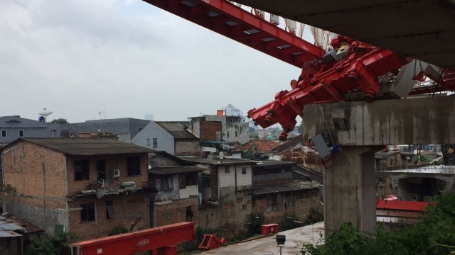 Lokasi girder jatuh di Matraman (Foto: Raga Imam/kumparan)