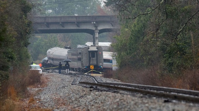 Kecelakaan kereta di Carolina Selatan. (Foto: AFP/Logan Cyrus)