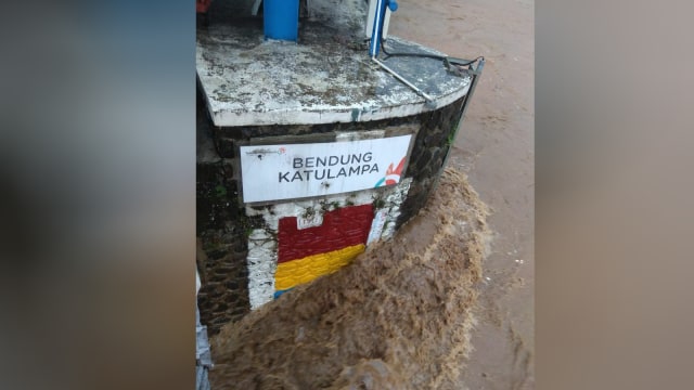 Pintu air Katulampa siaga 1 (Foto: Dok. BPBD DKI)