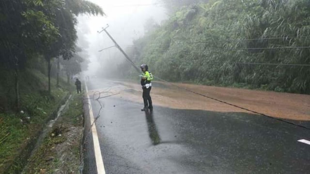 Hujan Deras Mengguyur Wilayah Puncak-Bogor, Kepala BNPB Himbau Masyarakat Waspada Banjir dan Longsor (1)