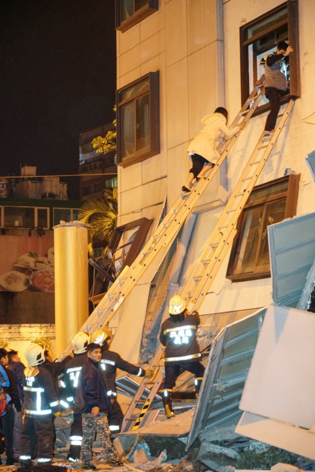 Gempa di Taiwan (Foto: AFP/Paul Yang)