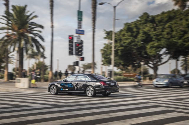 Uji jalan mobil otonom Mercedes-Benz (Foto: dok: Daimler)