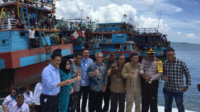 KKP beri bantuan ke nelayan Kep. Aru. (Foto: dok. KKP)
