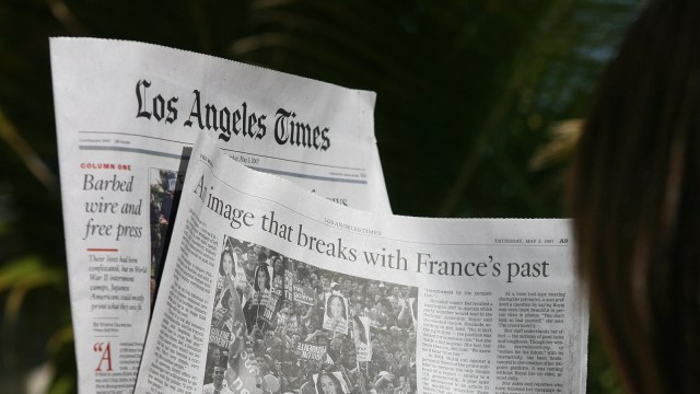 Koran LA Times (Foto: AFP/Gabriel Bouys)