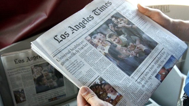 Koran LA Times (Foto: AFP/Gabriel Bouys)