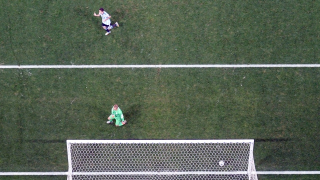 Adu penalti Belanda vs Argentina. (Foto: Francois Xavier Marit/AFP)